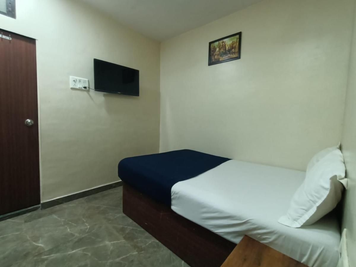 Hotel Safalta Residency, Chembur Bombaim Exterior foto